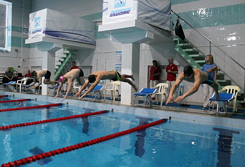 Спартакиаду СУМЗа 2020 открыли соревнованиями по плаванию