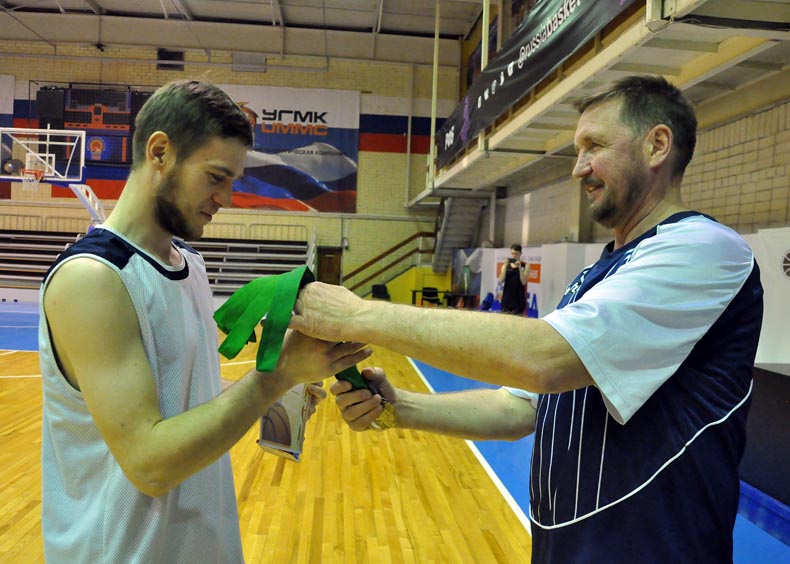 Баскетболисты «СУМЗ» завоевали бронзу городского чемпионата