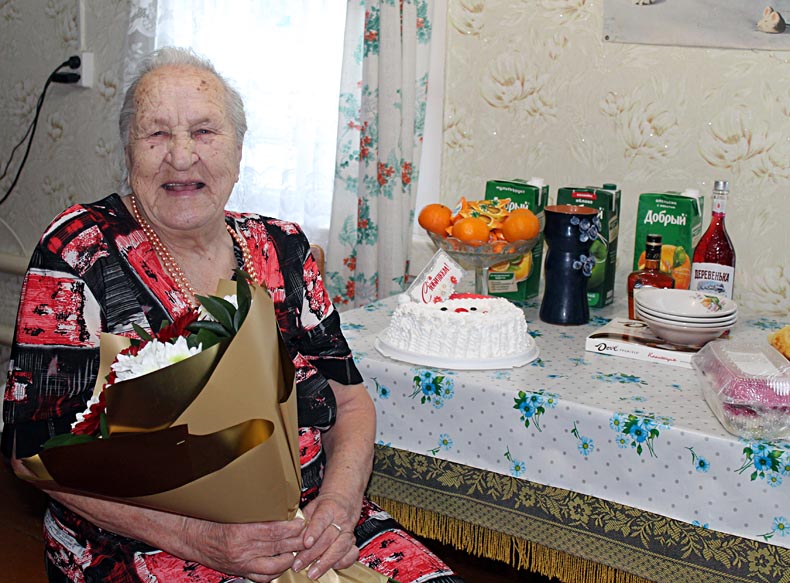 Трое ветеранов СУМЗа отметили 90-летие в новогодние праздники