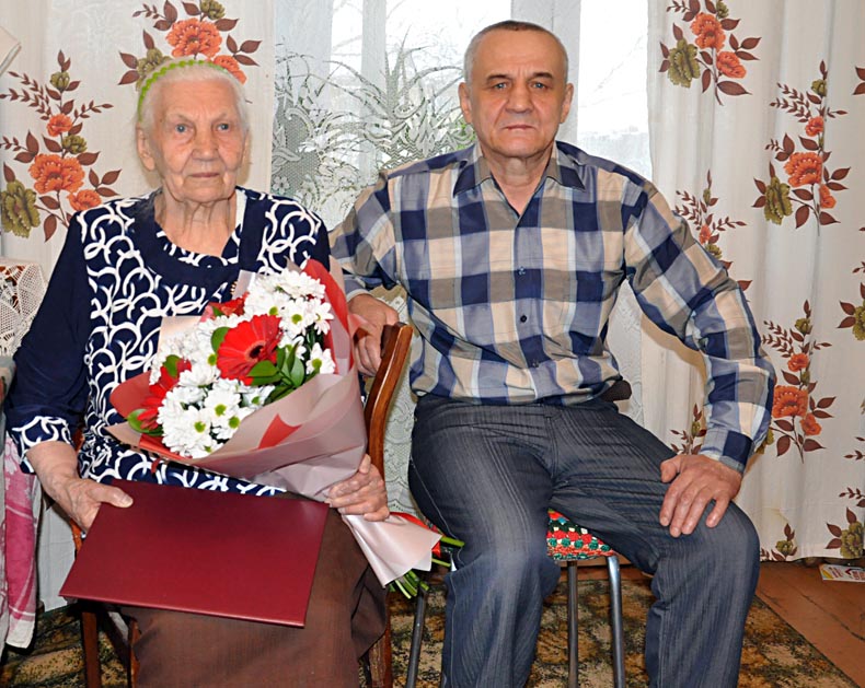 Юбиляр СУМЗа Мария Останина на заводе нашла любимое дело и мужа