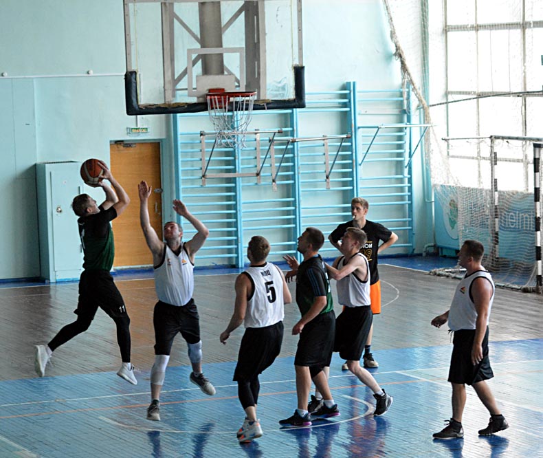 Турнир по баскетболу в рамках Спартакиады СУМЗа начался на месяц раньше
