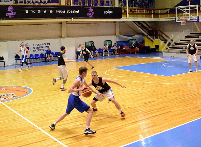 Баскетбольная команда «СУМЗ» стартовала во втором круге городского чемпионата 