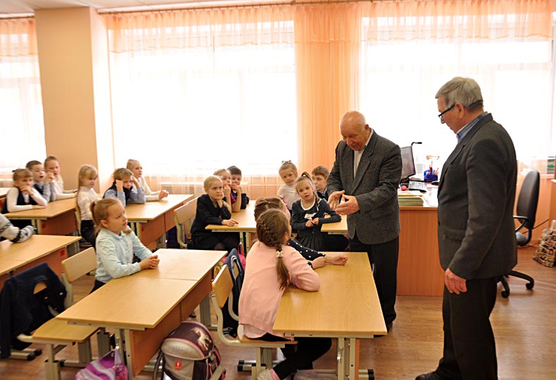 Ветераны СУМЗа провели «Уроки мужества» в школах Ревды