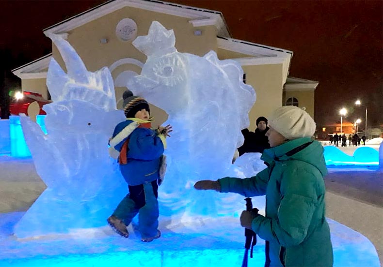 Новогодний ледовый городок в Ревде порадует детей и взрослых до конца января