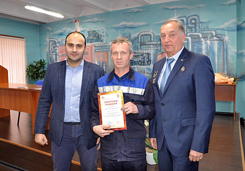 Цех серной кислоты СУМЗа отметил 10-летие