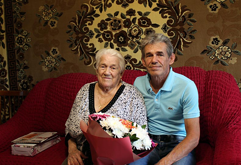 Агрипина Исупова, ветеран МПЦ, отметила 90-летие