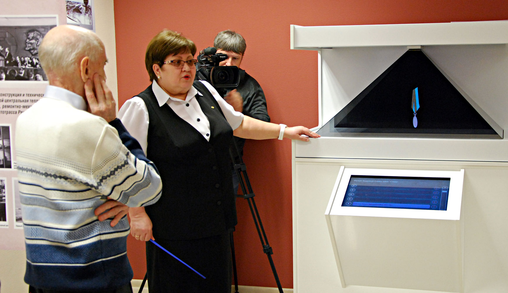 Ветераны-в-музее.jpg